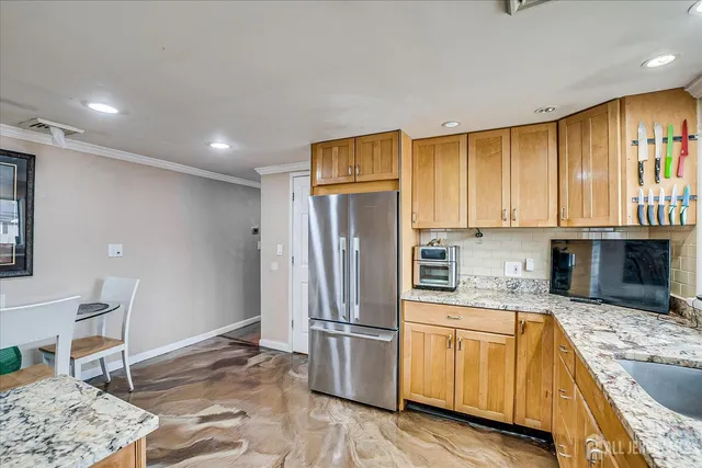 $650,000 | 1072 Bordentown Avenue, Sayreville, NJ 08859