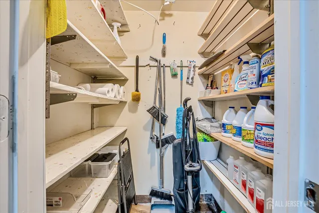 $650,000 | 1072 Bordentown Avenue, Sayreville, NJ 08859