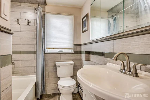 $650,000 | 1072 Bordentown Avenue, Sayreville, NJ 08859