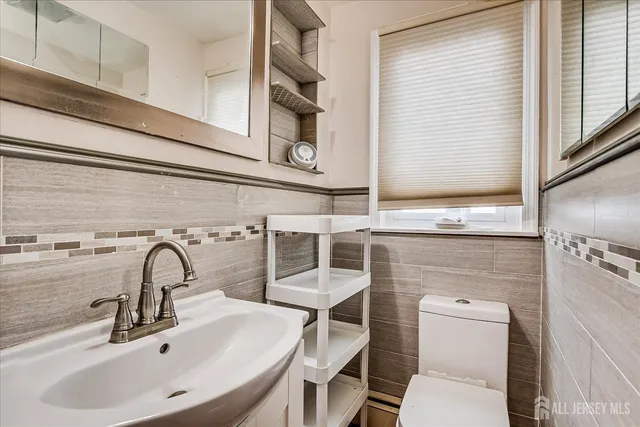 $650,000 | 1072 Bordentown Avenue, Sayreville, NJ 08859