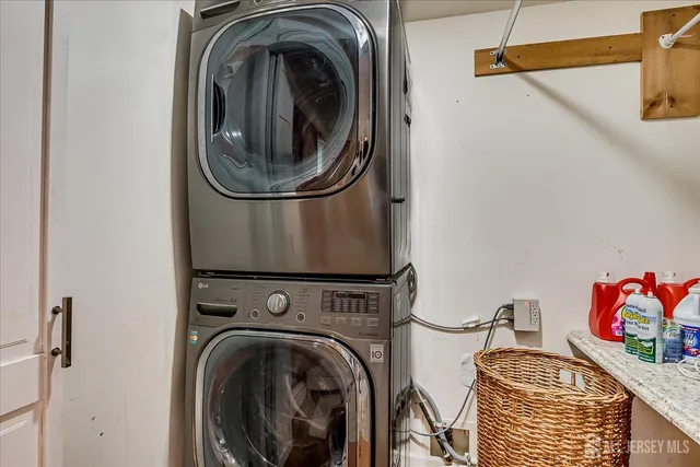 $650,000 | 1072 Bordentown Avenue, Sayreville, NJ 08859