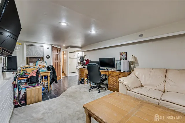 $650,000 | 1072 Bordentown Avenue, Sayreville, NJ 08859