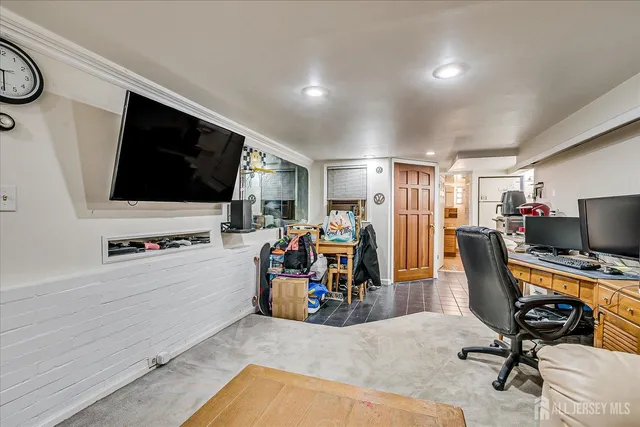 $650,000 | 1072 Bordentown Avenue, Sayreville, NJ 08859