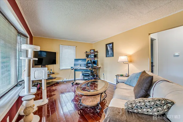 $650,000 | 1072 Bordentown Avenue, Sayreville, NJ 08859