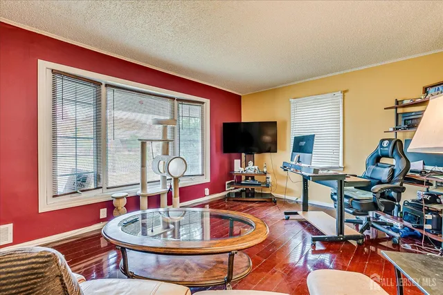 $650,000 | 1072 Bordentown Avenue, Sayreville, NJ 08859