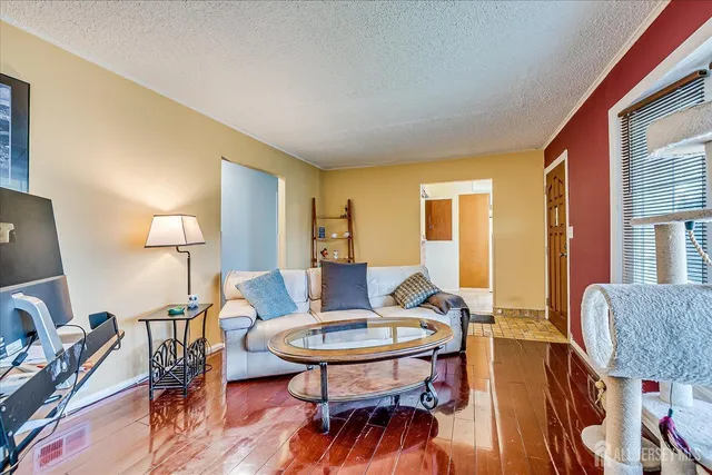 $650,000 | 1072 Bordentown Avenue, Sayreville, NJ 08859