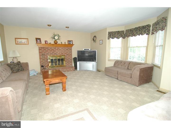 1037 Dallas Road Reading, PA 19605 - Photo 6 of 19 Gallery Image 6