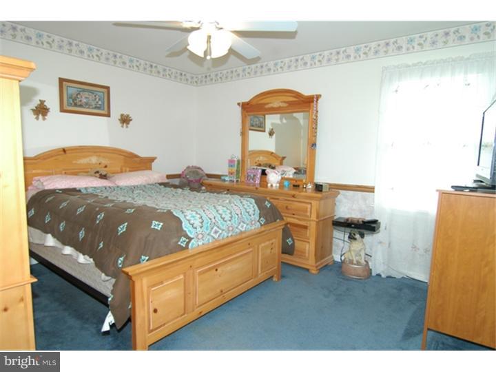 1037 Dallas Road Reading, PA 19605 - Photo 10 of 19 Gallery Image 10