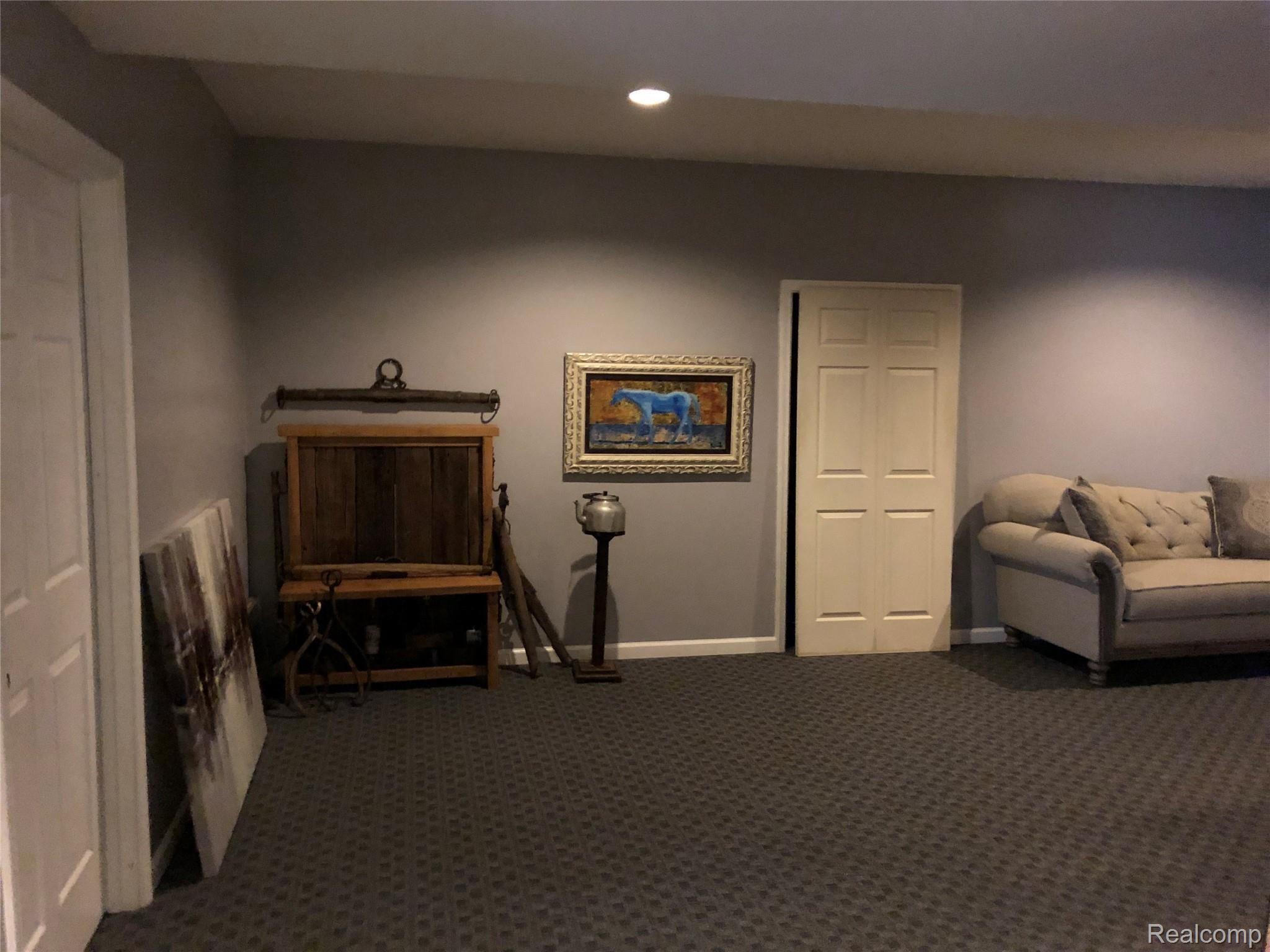 5312 North Webster Road Flint, MI 48504 - Photo 44 of 66 O8NdJKKCTz6XU38TDxSLbw.jpg