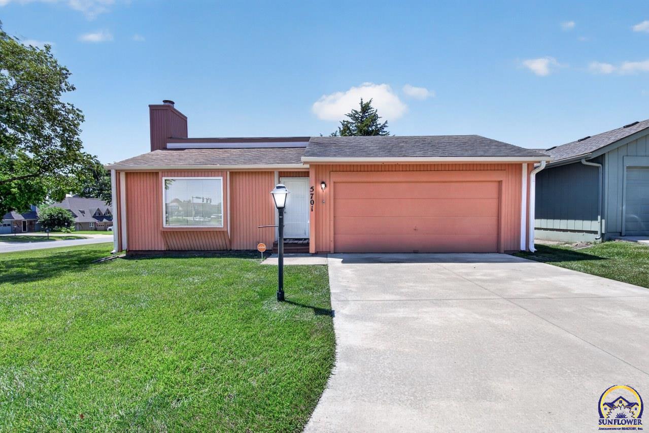 5701 Southwest Arrowhead Court Topeka, KS 66614 - Photo 1 of 36
