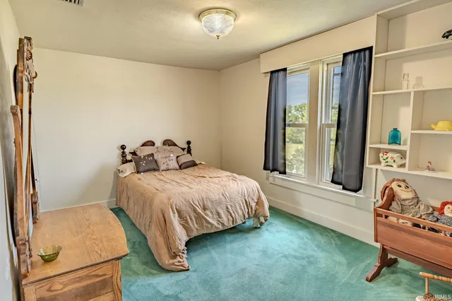 $375,000 | 4800 Highway 41, Boswell, IN 47921