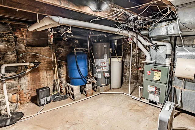 $375,000 | 4800 Highway 41, Boswell, IN 47921