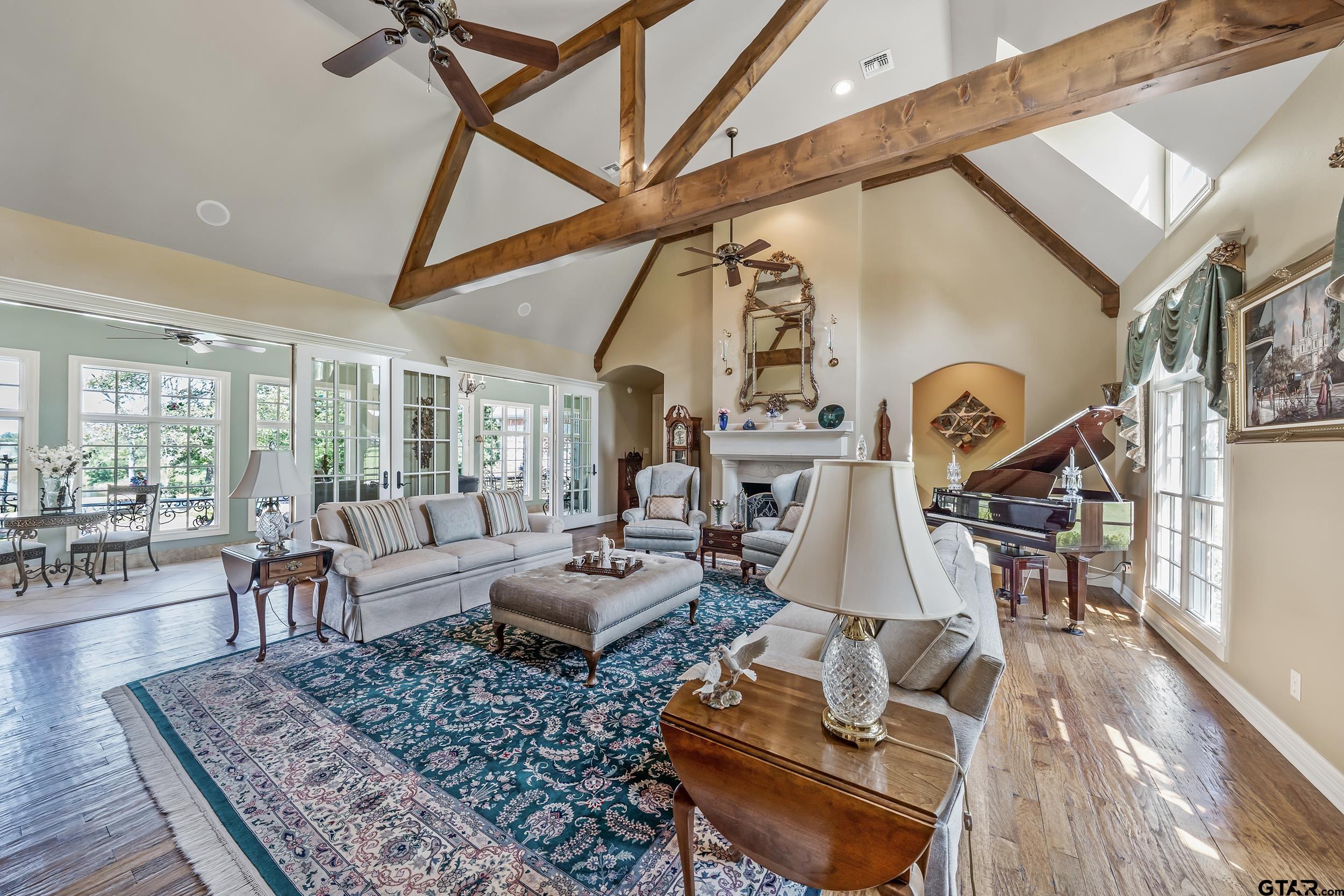 535 Riata Road Bullard, TX 75757 - Photo 7 of 47 a living room with furniture
