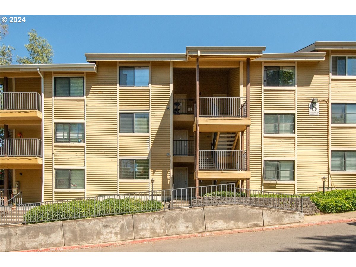 9896 Southeast Talbert St