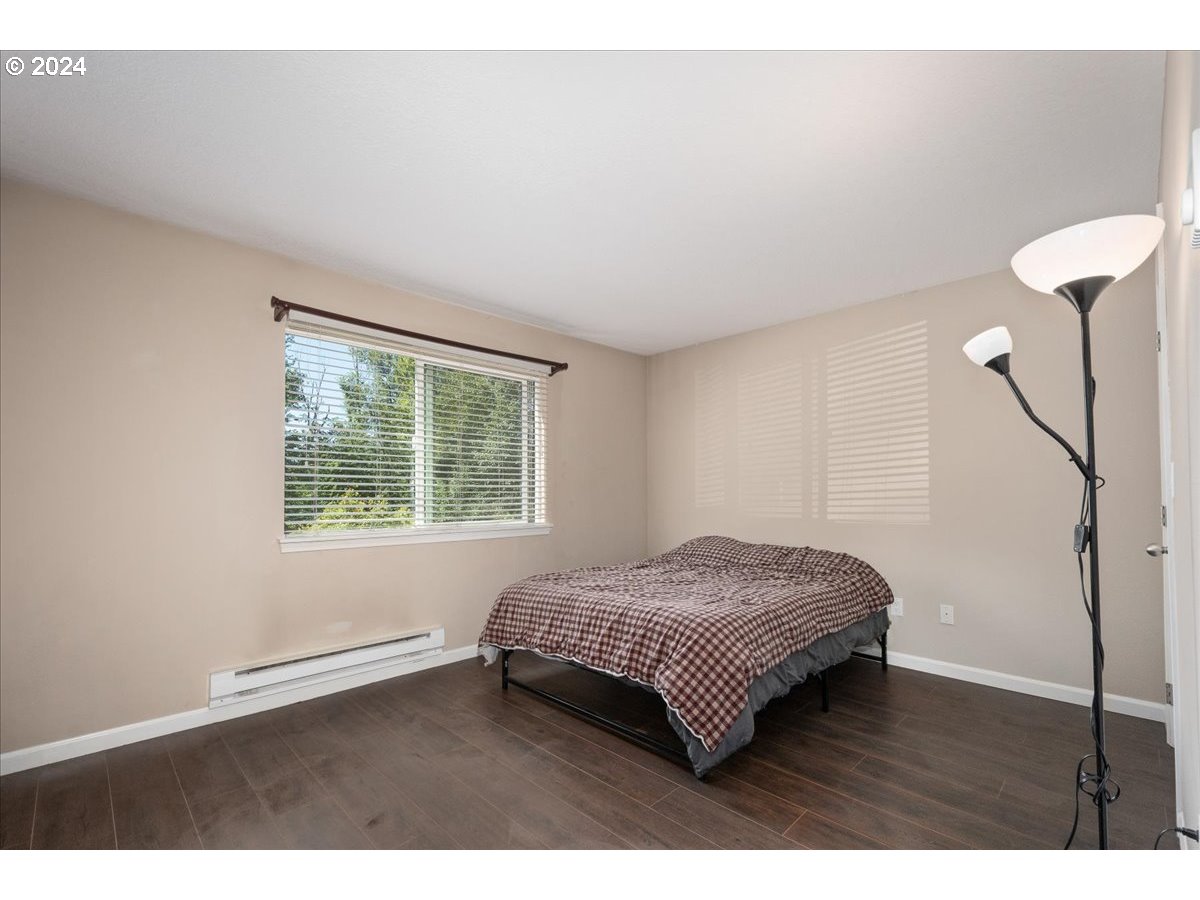 9896 Southeast Talbert Street Clackamas, OR 97015 - Photo 18 of 38