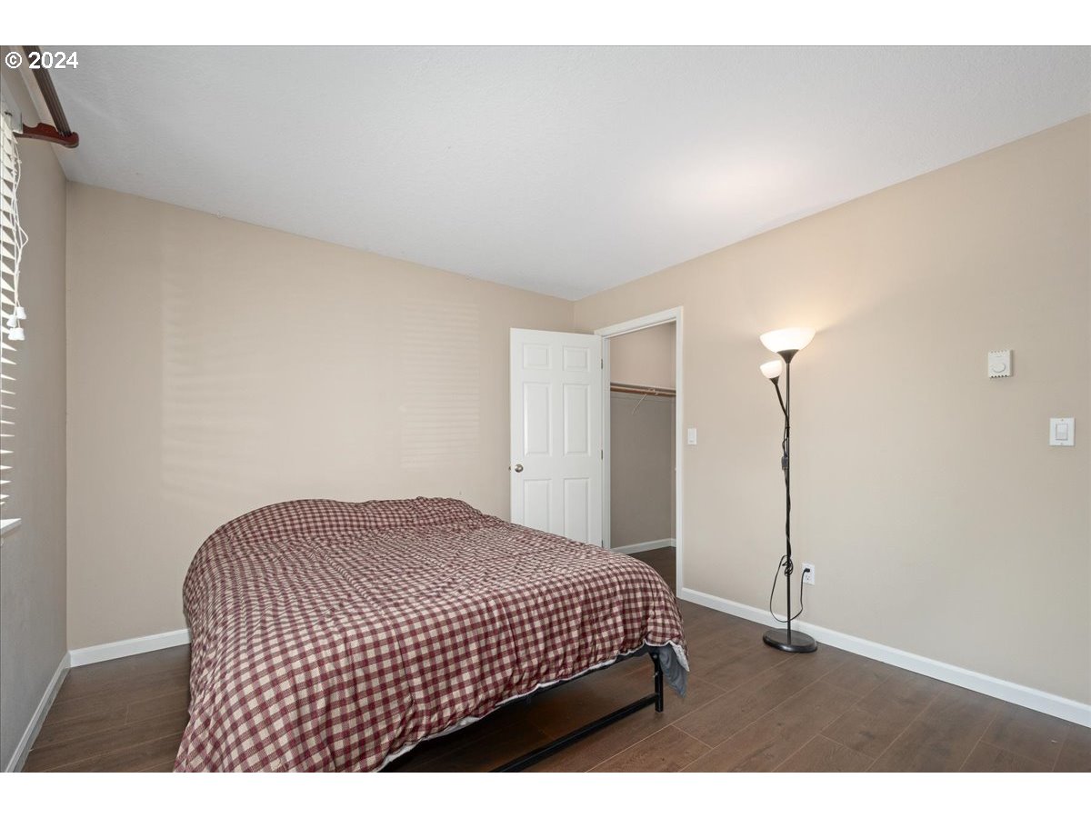 9896 Southeast Talbert Street Clackamas, OR 97015 - Photo 19 of 38