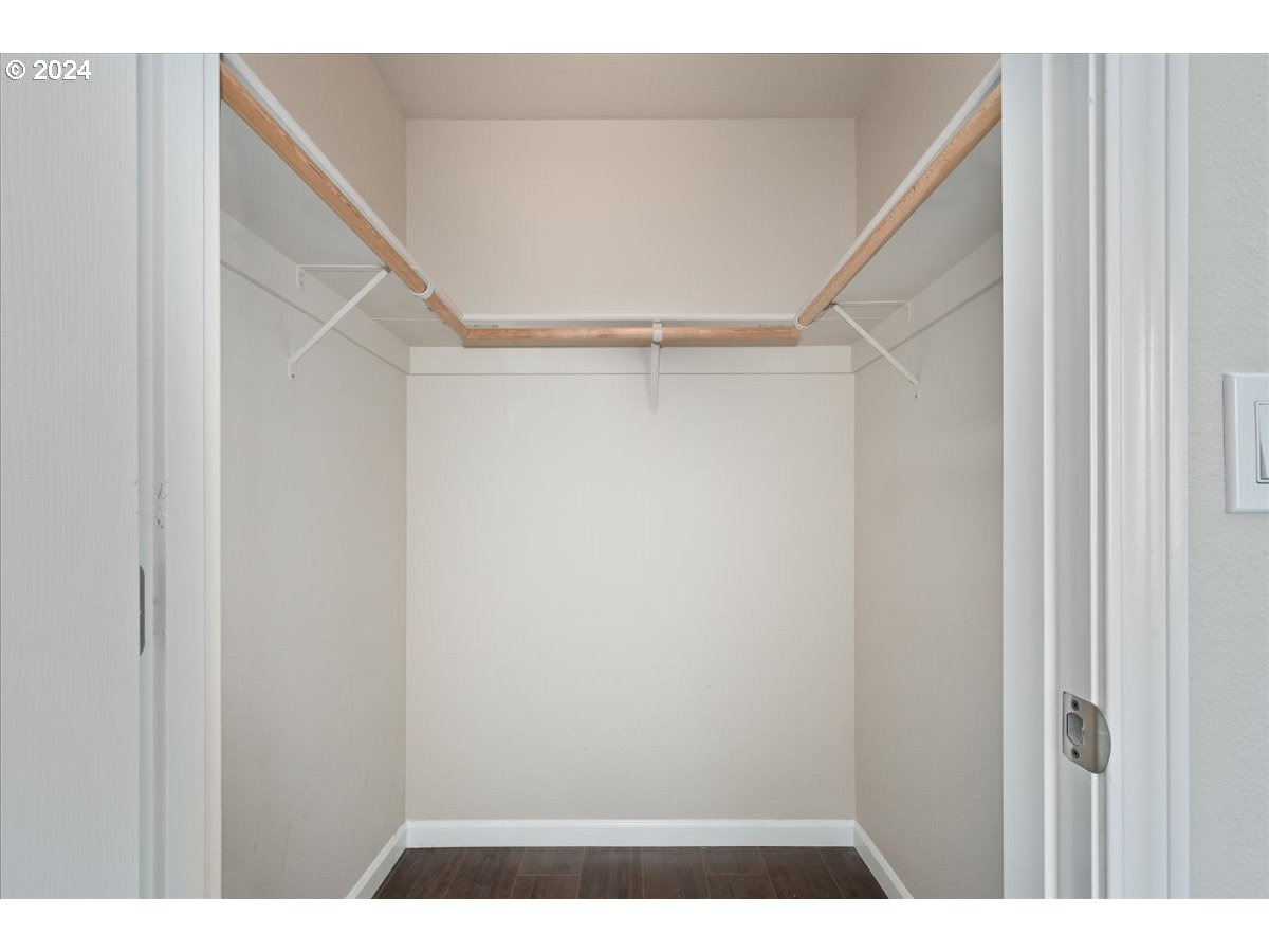 9896 Southeast Talbert Street Clackamas, OR 97015 - Photo 20 of 38