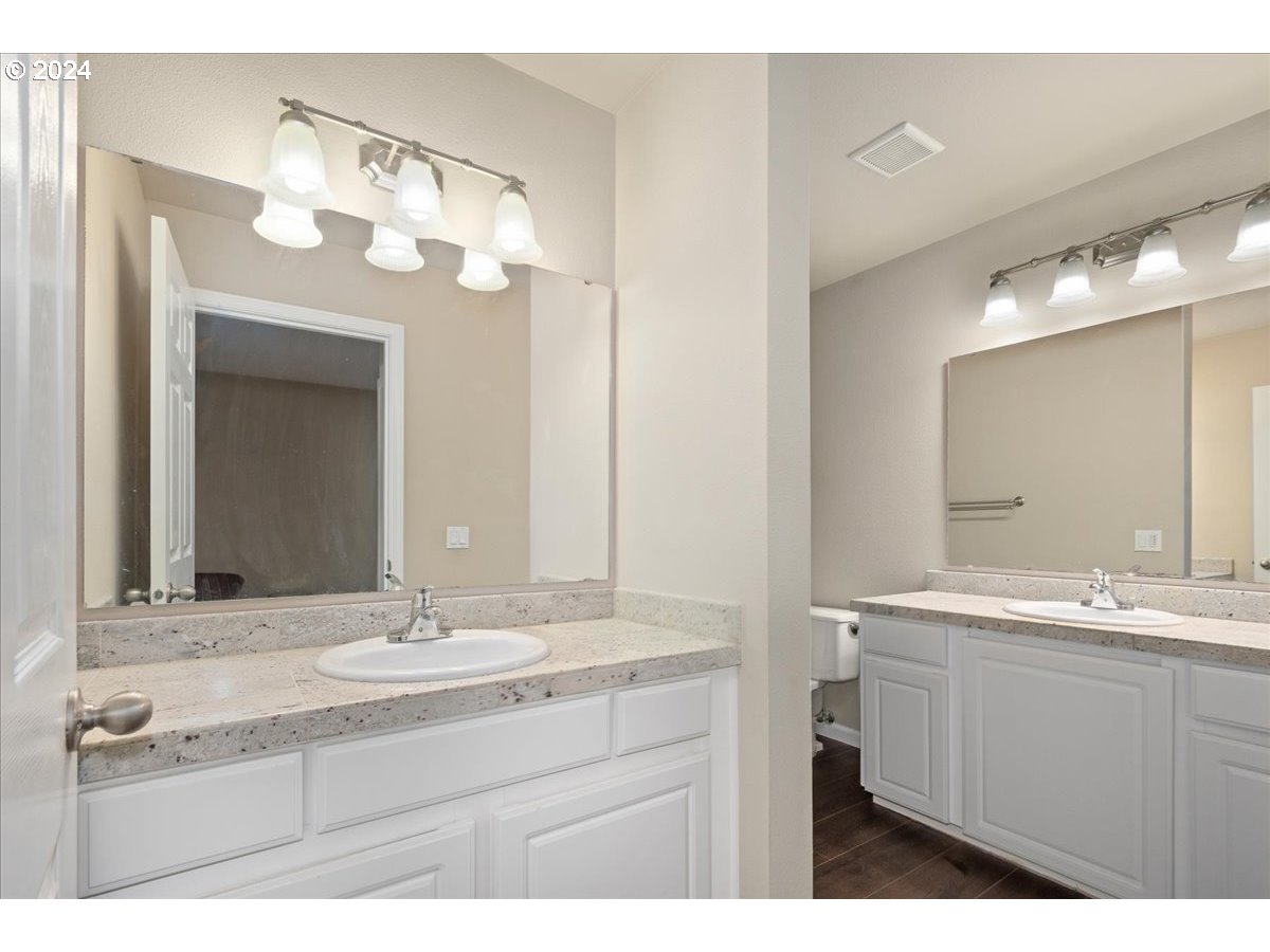 9896 Southeast Talbert Street Clackamas, OR 97015 - Photo 21 of 38