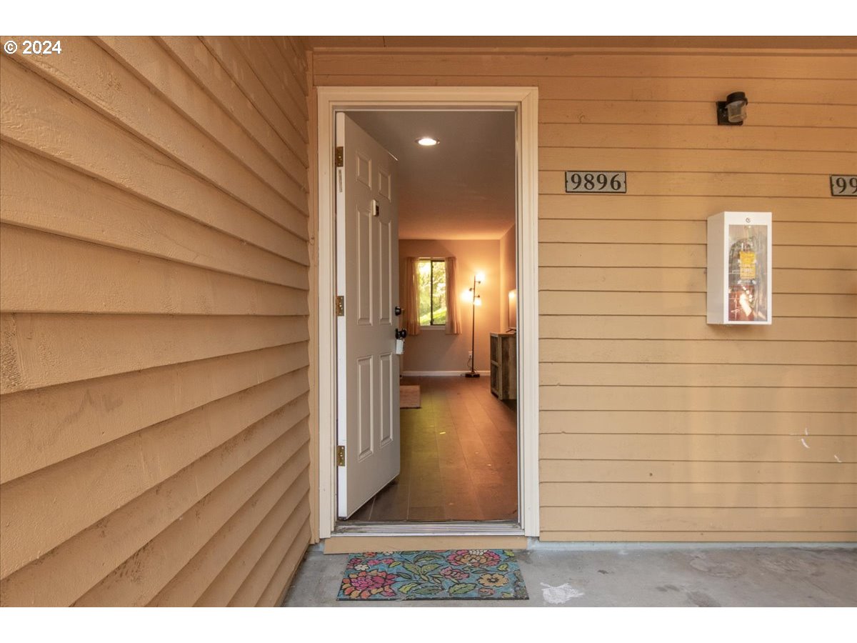 9896 Southeast Talbert Street Clackamas, OR 97015 - Photo 3 of 38