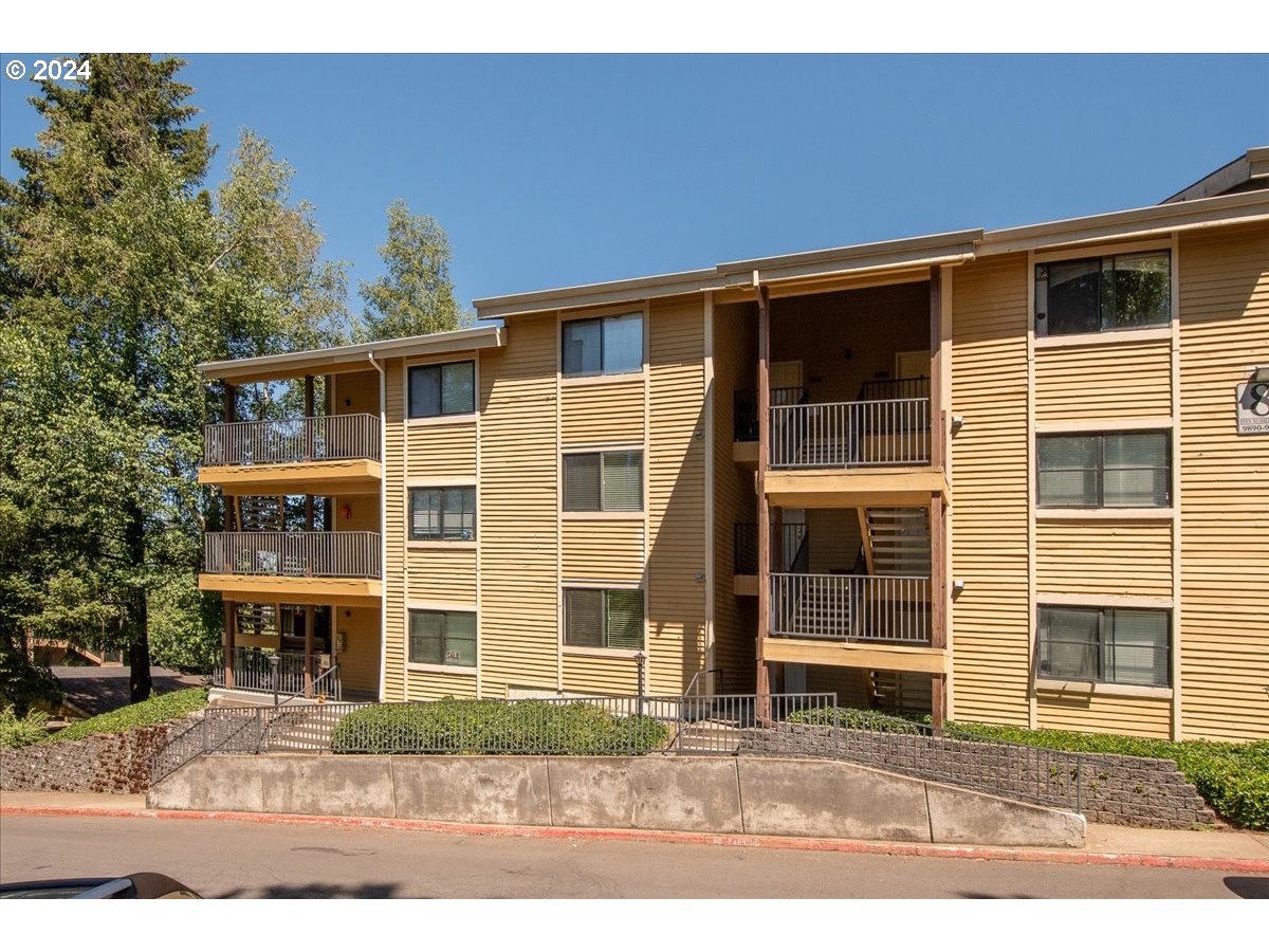 9896 Southeast Talbert Street Clackamas, OR 97015 - Photo 31 of 38