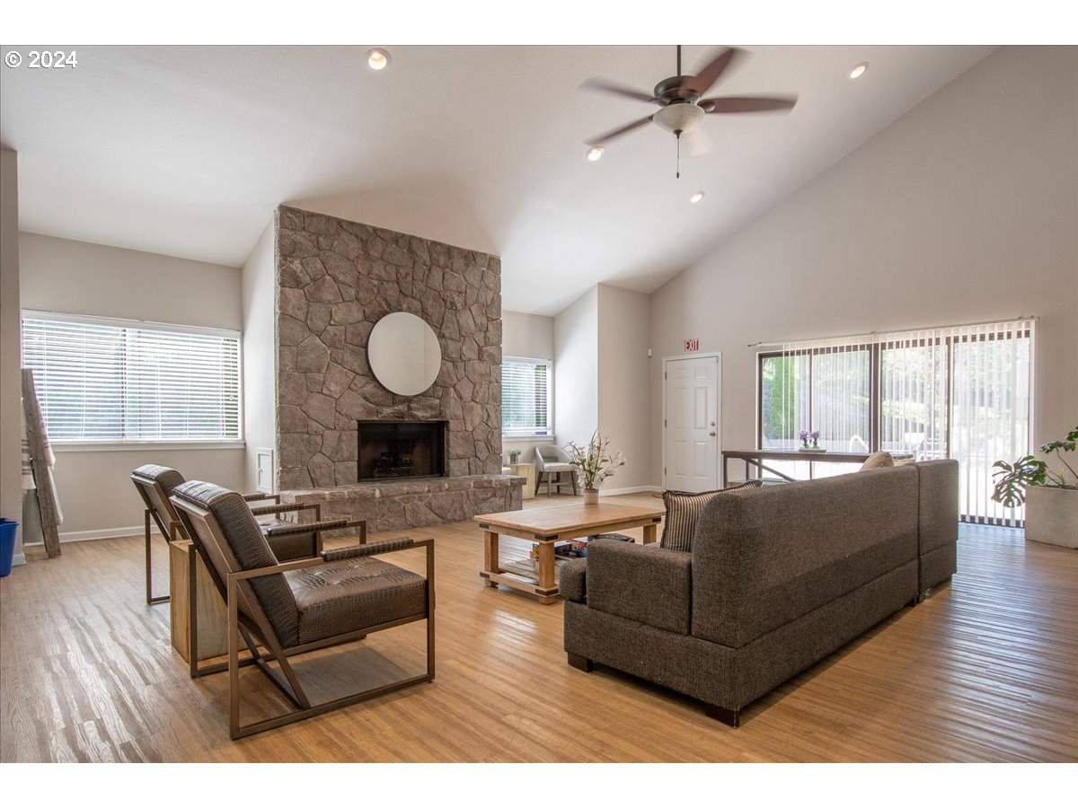 9896 Southeast Talbert Street Clackamas, OR 97015 - Photo 36 of 38