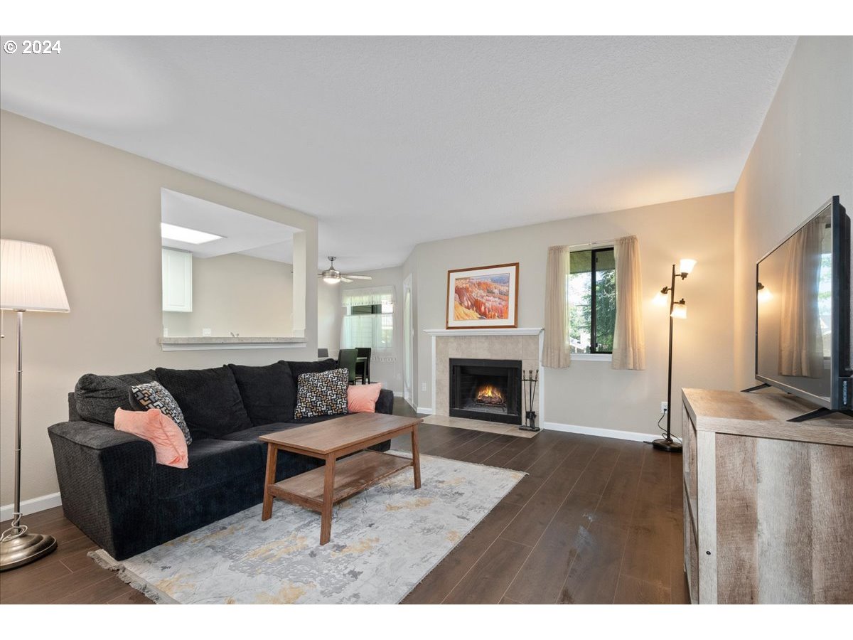 9896 Southeast Talbert Street Clackamas, OR 97015 - Photo 4 of 38