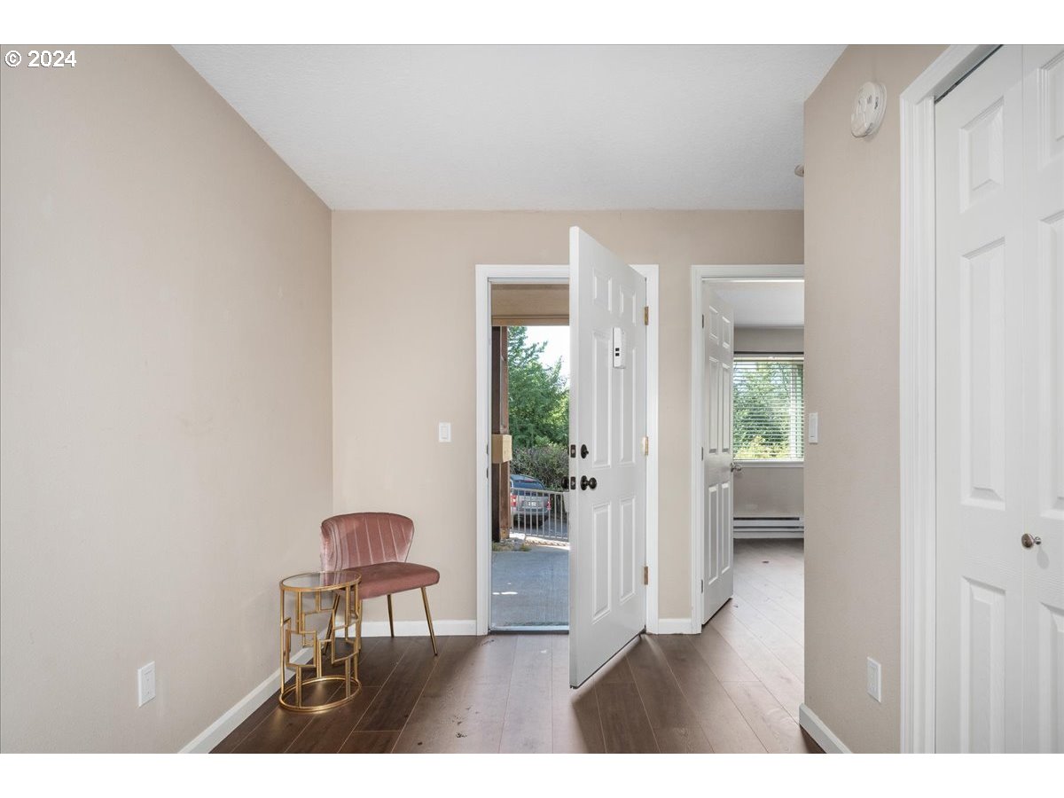 9896 Southeast Talbert Street Clackamas, OR 97015 - Photo 5 of 38