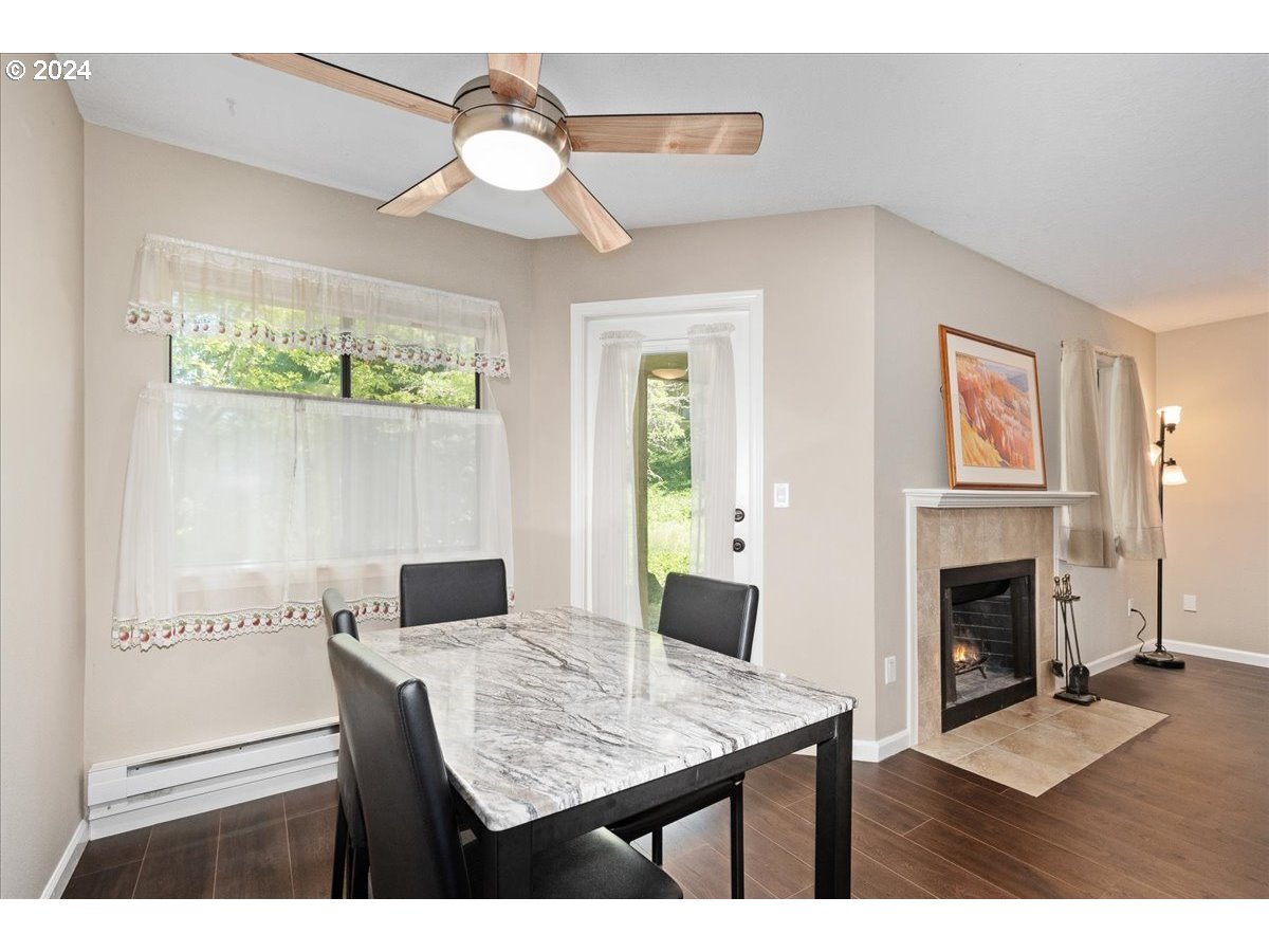 9896 Southeast Talbert Street Clackamas, OR 97015 - Photo 10 of 38