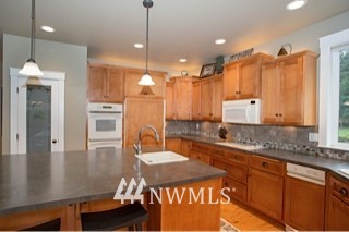 832 East Wiser Lake Road Lynden, WA 98264 - Photo 4 of 25 Gallery Image 4