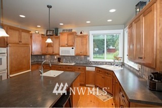 832 East Wiser Lake Road Lynden, WA 98264 - Photo 5 of 25 Gallery Image 5