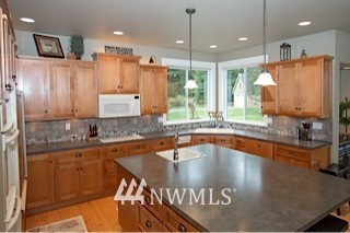 832 East Wiser Lake Road Lynden, WA 98264 - Photo 6 of 25 Gallery Image 6