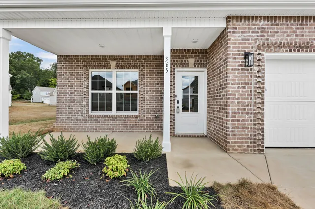 $444,900 | 365 Kingland Lane, Clarksville, TN 37043