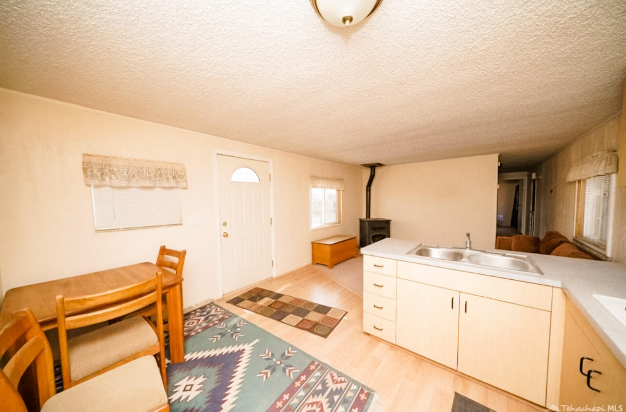 23257 Trinity Trail Tehachapi, CA 93561 - Photo 11 of 24 FB50DC2A-01D5-487D-A480-42A68E0240E0