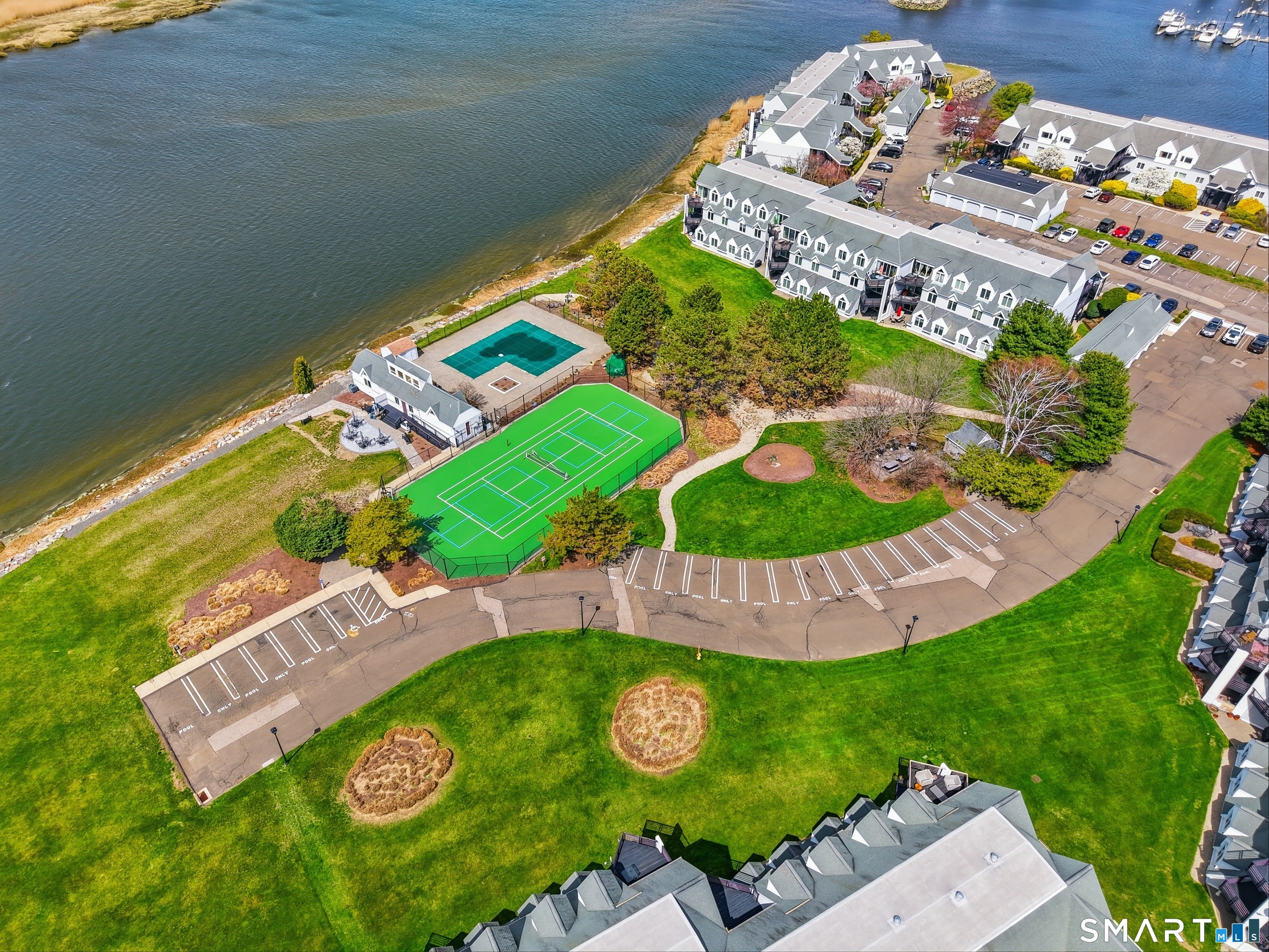 814 Popes Island Road, Unit 814 Milford, CT 06461 - Photo 33 of 39