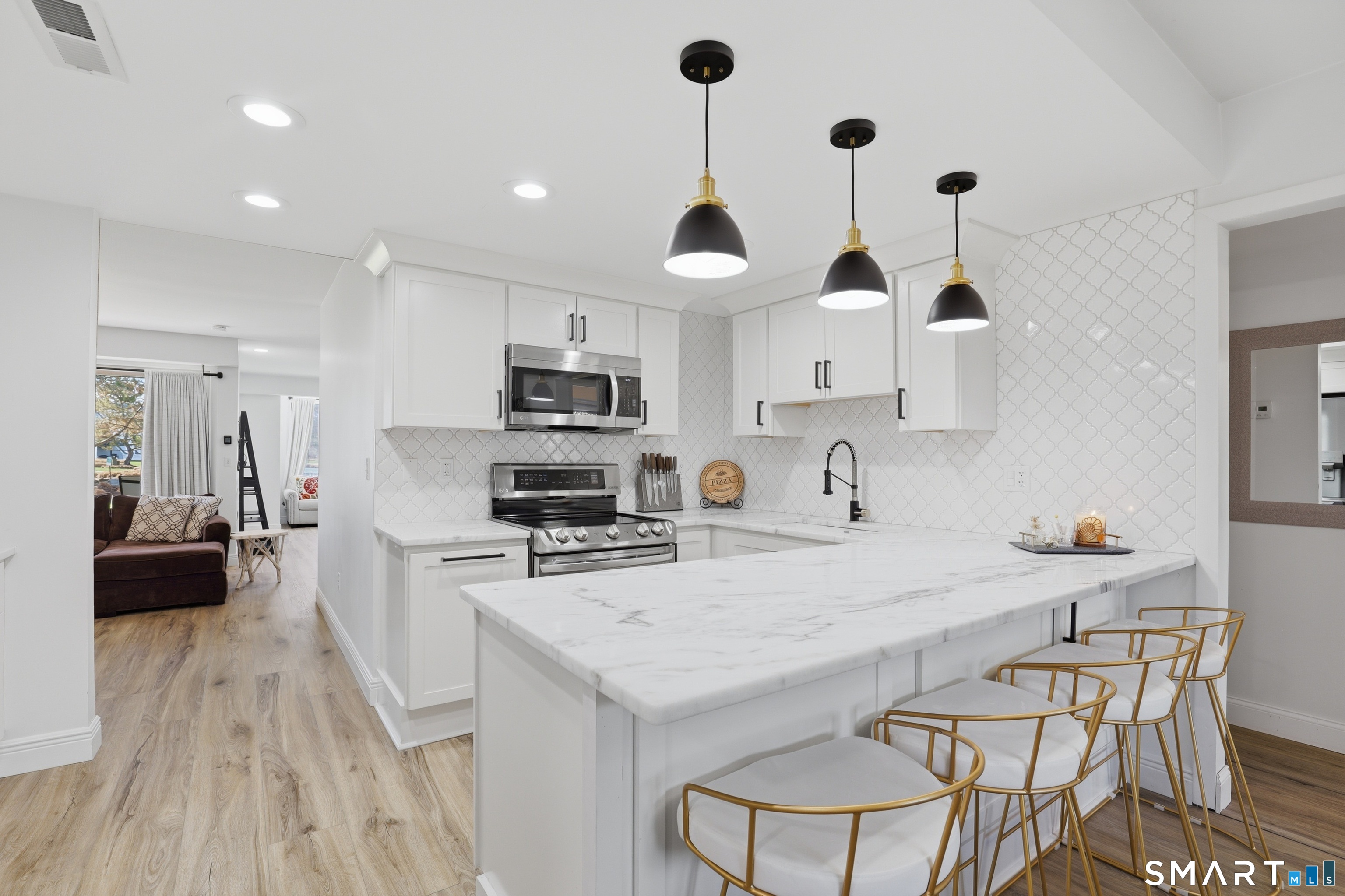 814 Popes Island Road, Unit 814 Milford, CT 06461 - Photo 4 of 39