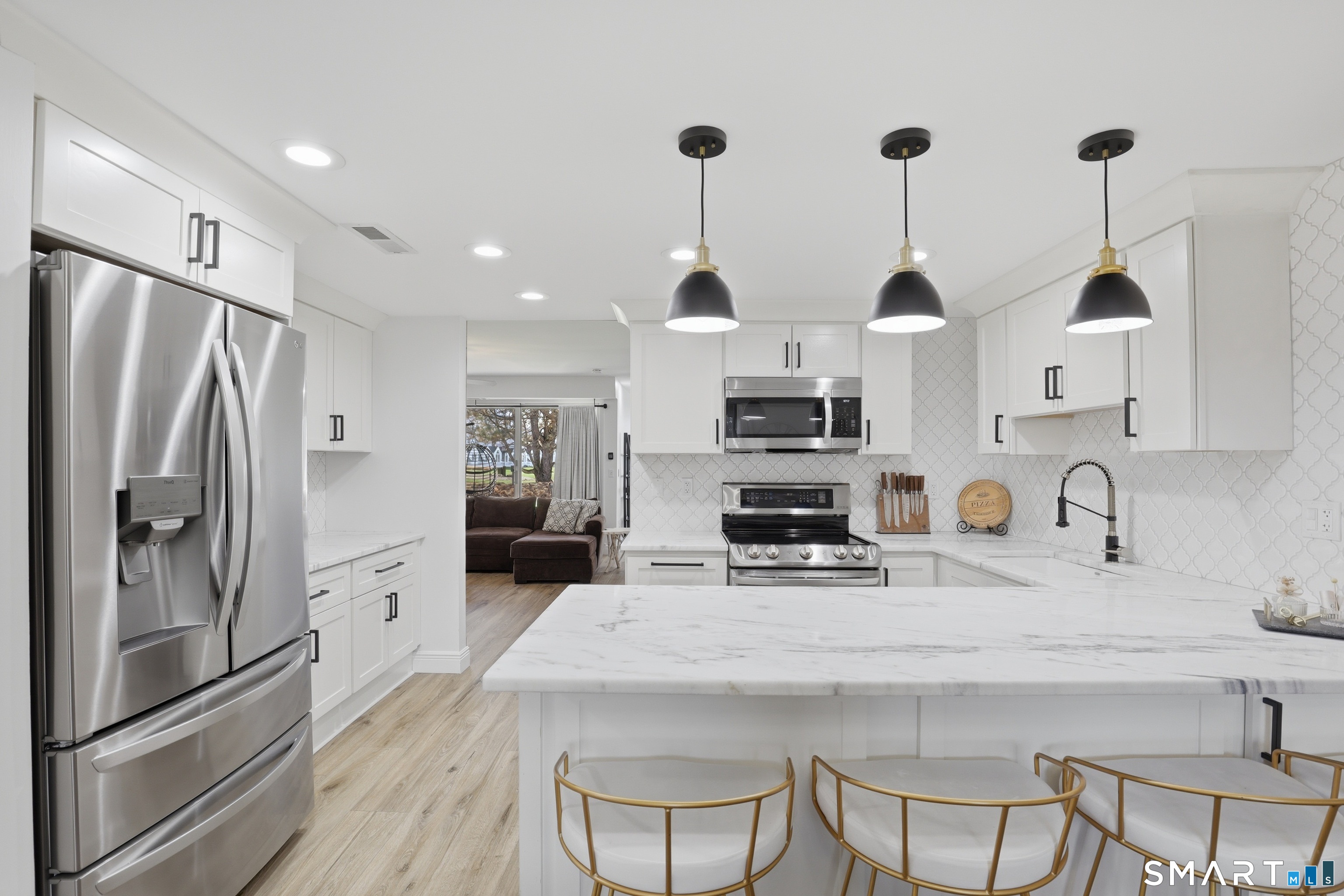 814 Popes Island Road, Unit 814 Milford, CT 06461 - Photo 5 of 39