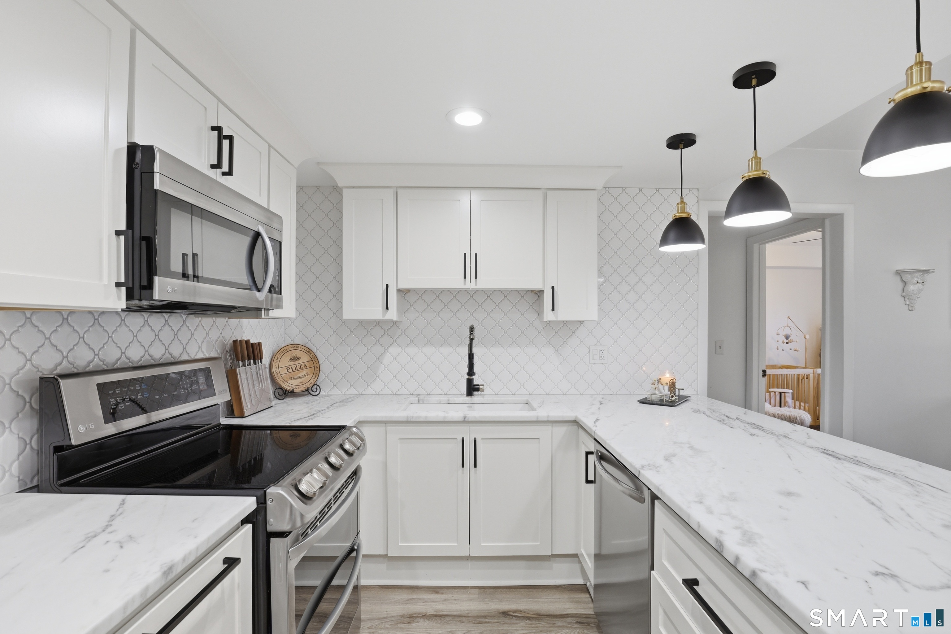 814 Popes Island Road, Unit 814 Milford, CT 06461 - Photo 7 of 39