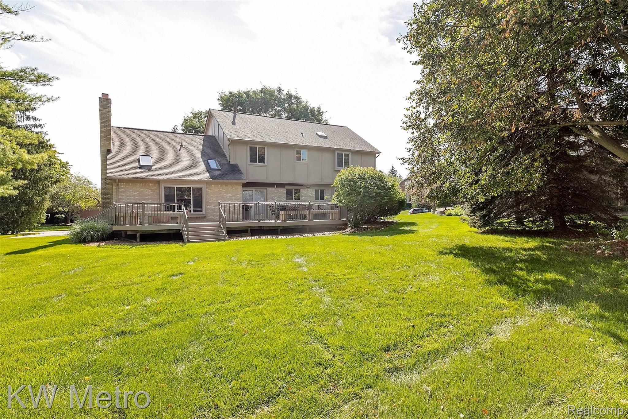 869 Timberline Drive Rochester, MI 48309 - Photo 38 of 43 Timberline-41.jpg