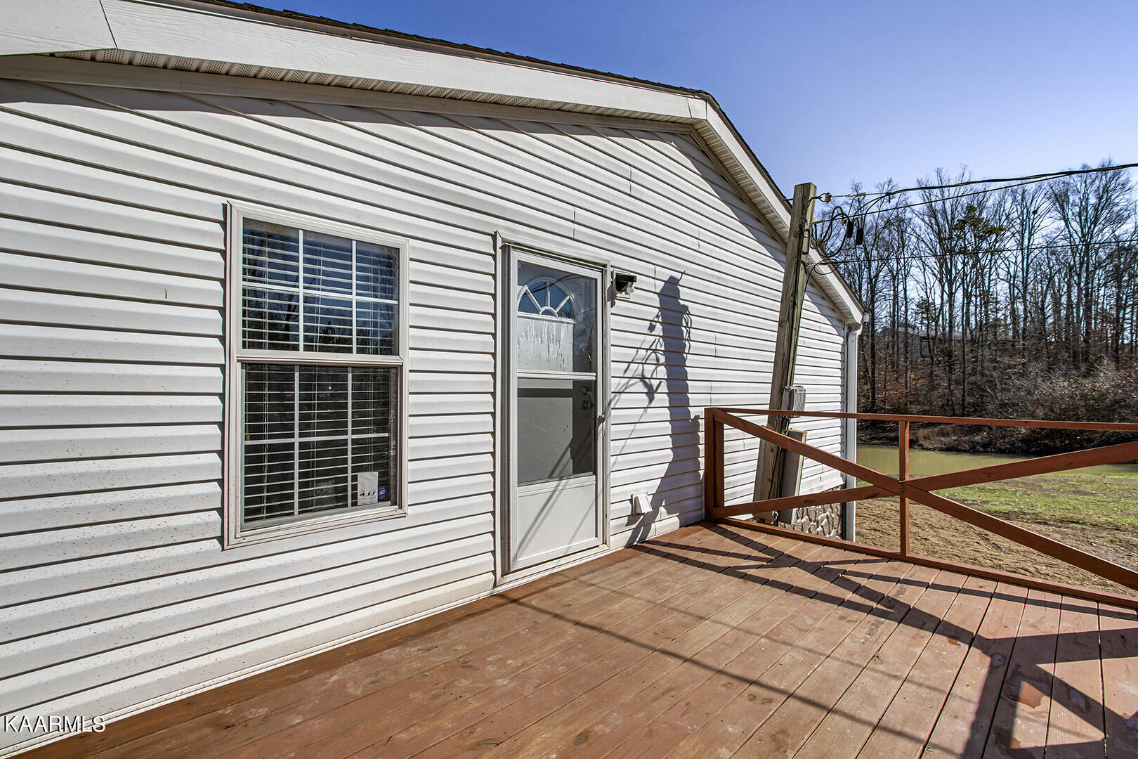 312 Eaves Ferry Road Decatur, TN 37322 - Photo 31 of 48 31_EavesFerryRoad_312_SideDeck01