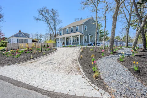 $920,000 | 8 Lakeway Lane, Harwich, MA 02645