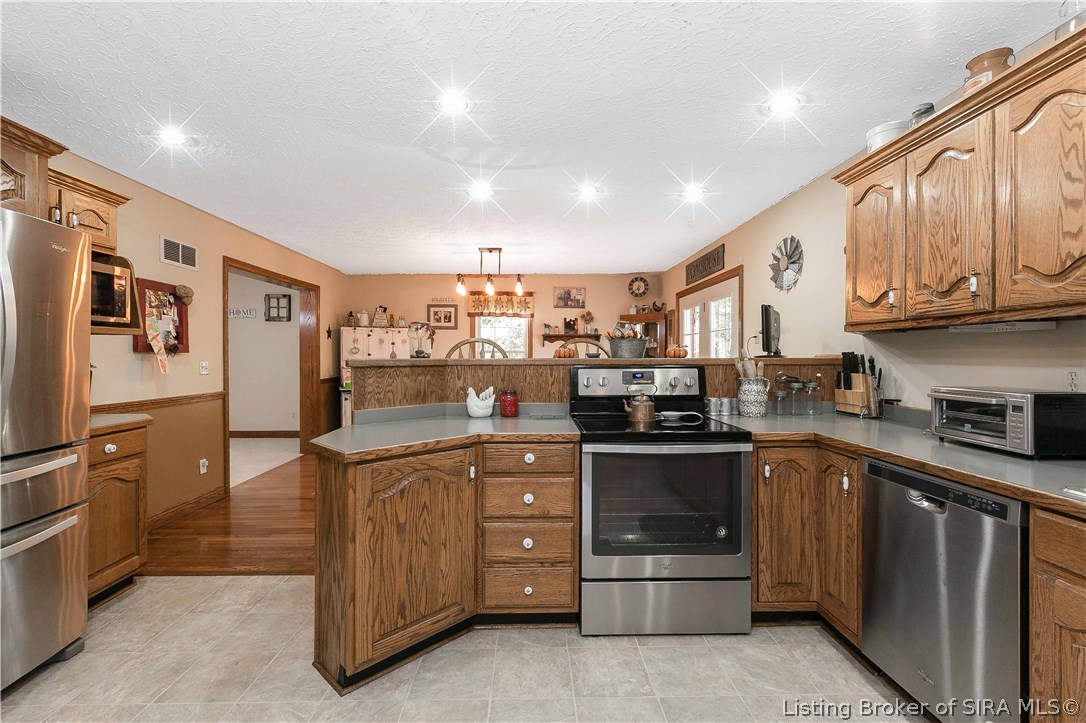 2356 Kane Road Southeast Corydon, IN 47112 - Photo 4 of 31