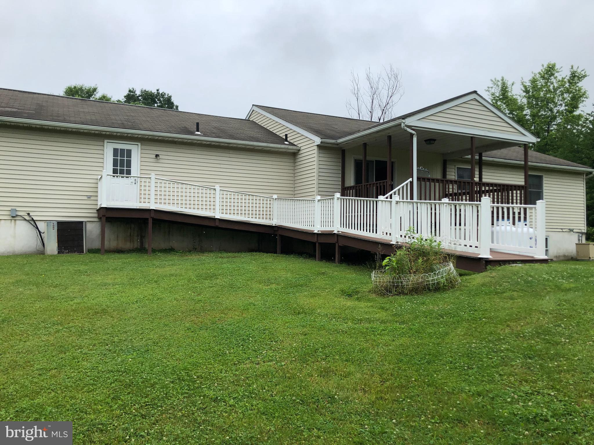 2189 Grant Road Quakertown, PA 18951 - Photo 19 of 26 Ramp to back deck
