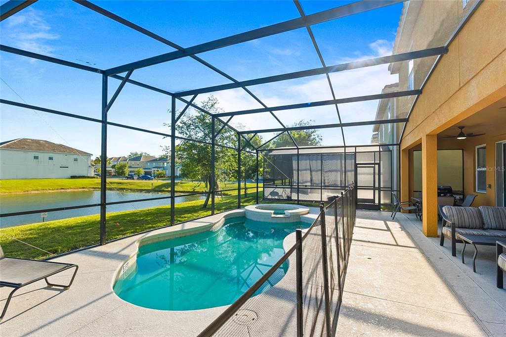 4445 Shiva Loop Kissimmee, FL 34746 - Photo 4 of 38