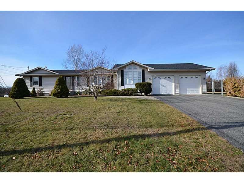 39 Brayton Road Tiverton, RI 02878 - Photo 2 of 24 Exterior Front. Garage and driveway