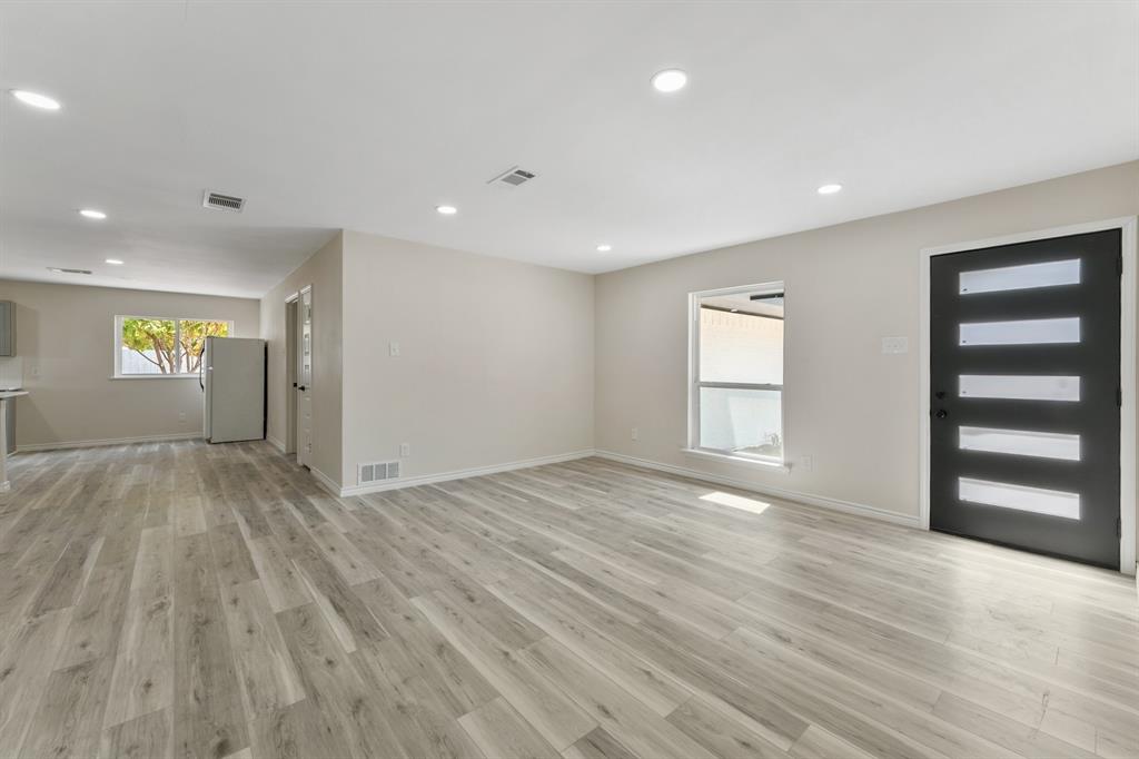 4910 Frontier Road Garland, TX 75043 - Photo 10 of 21 Gallery Image 10