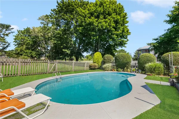 $4,200 | 569 Turner Road, Middletown, RI 02842