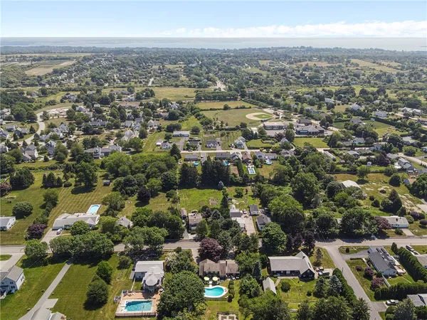 $4,200 | 569 Turner Road, Middletown, RI 02842