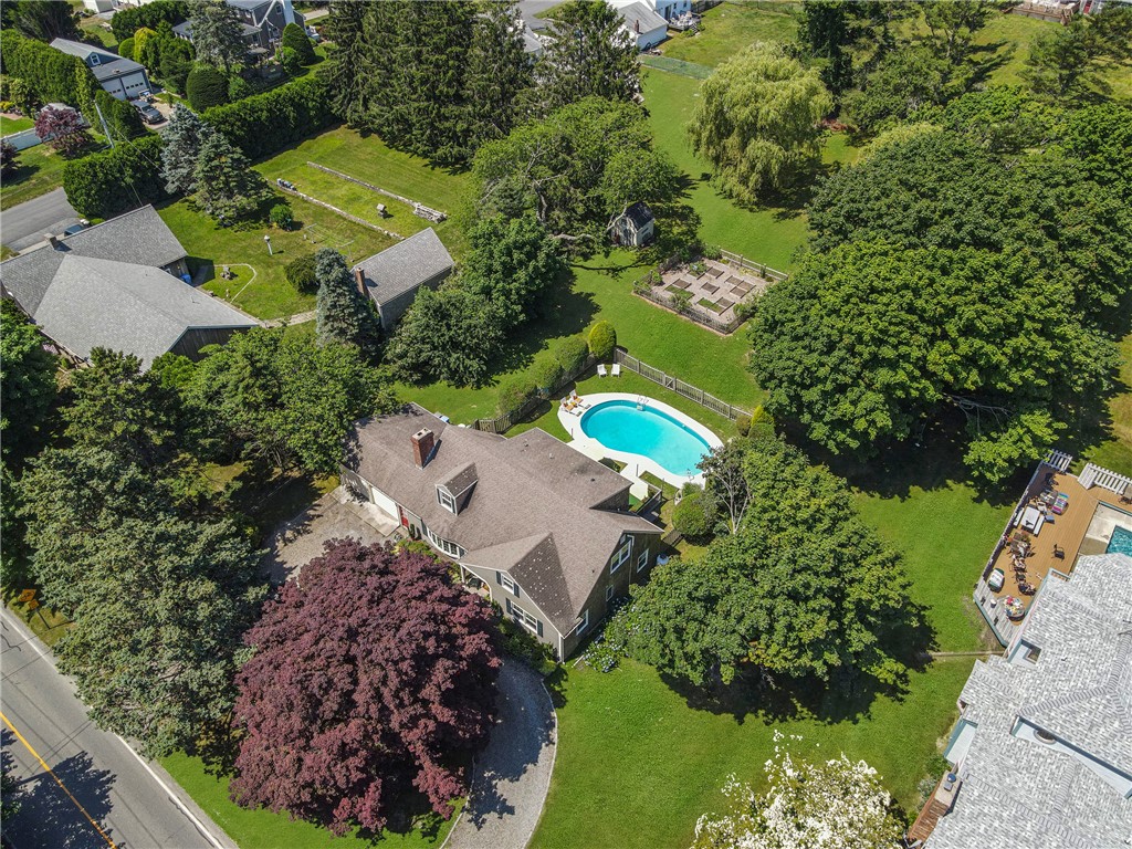 569 Turner Road Middletown, RI 02842 - Photo 5 of 50