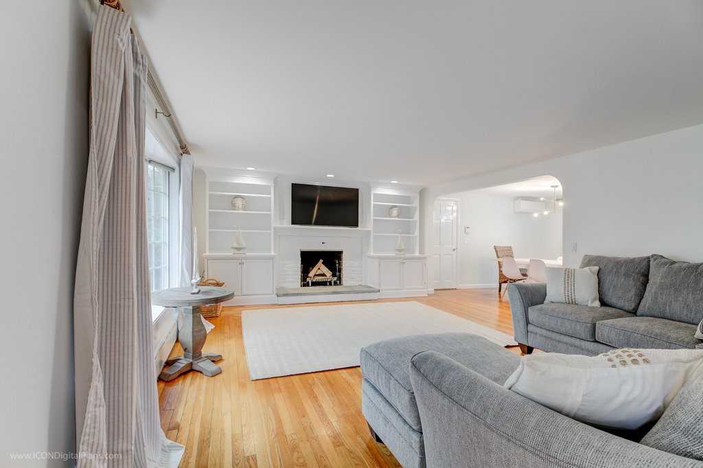 569 Turner Road Middletown, RI 02842 - Photo 8 of 50