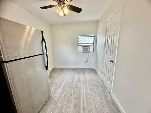 $950 | 1360 Northwest 132nd Street, Unit EFFICIENCY, Miami, FL 33167